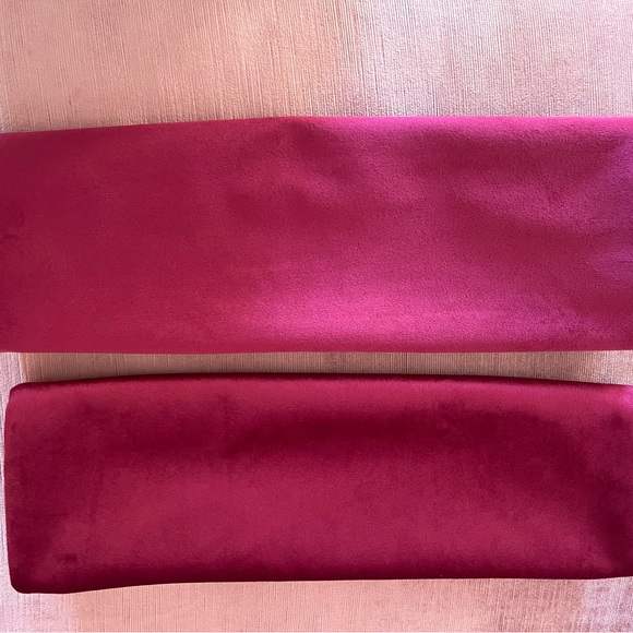 Pair of 15x15" velvet pillow covers in fuscia. Brand new - Picture 4 of 4